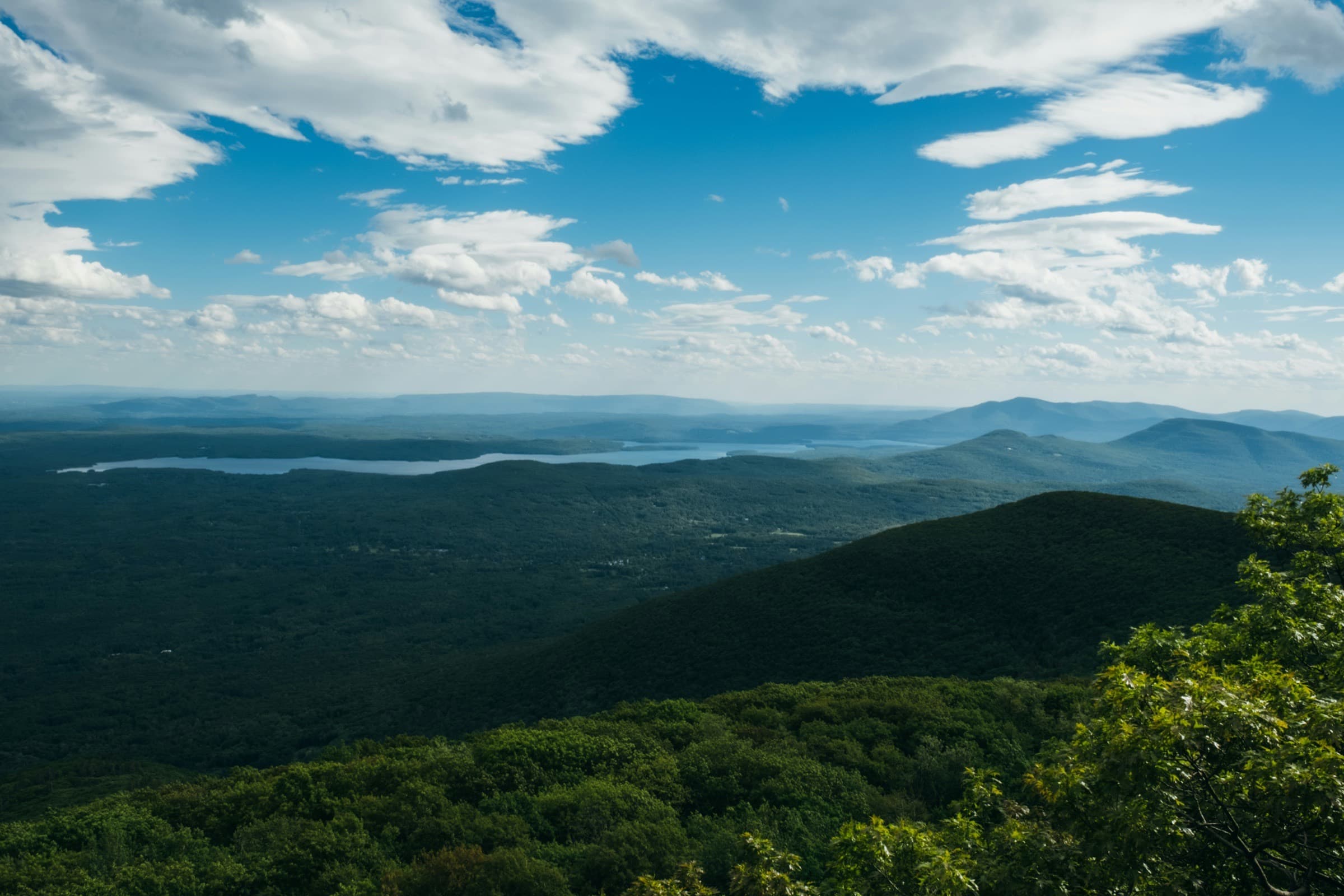 Panorama over the Hudson Valley mountains and river